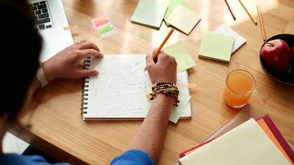 Pay Someone To Do My Online Class: 4 Best Services