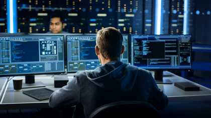 Help employees adopt to software changes using AI