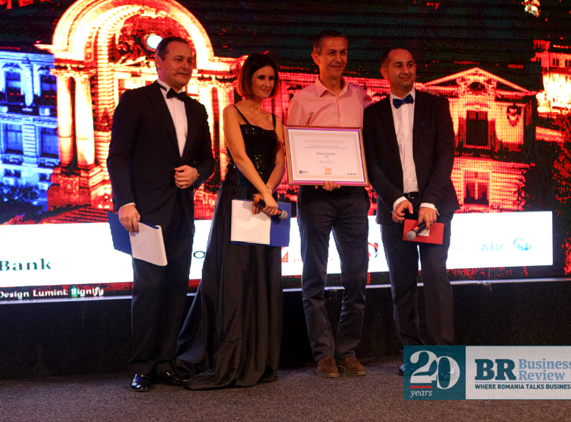 PHOTO GALLERY. Top 100 Entrepreneurs The first ranking to focus on